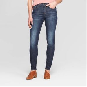 NWT High Rise Skinny Jeans - Sz 18 dk blue wash